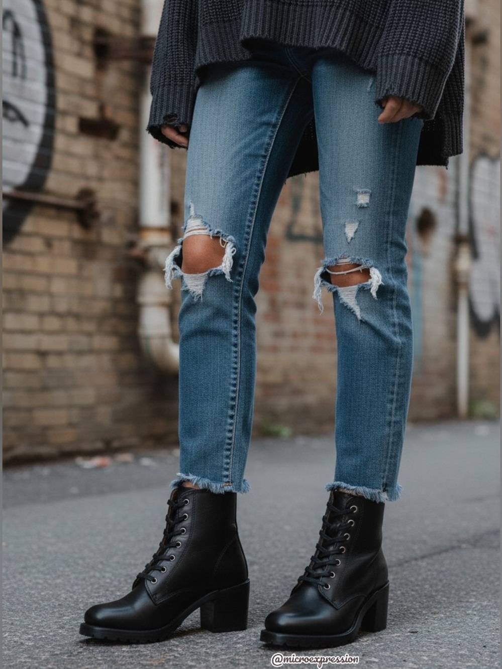Frye Sabrina 6G Black Lace Up Combat Ankle Bootie